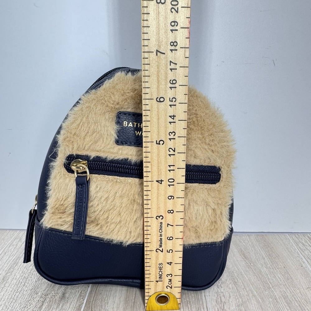 Bath And Body Works Mini Backpack Cosmetic Bag Navy Blue Tan Fur - Picture 4 of 8